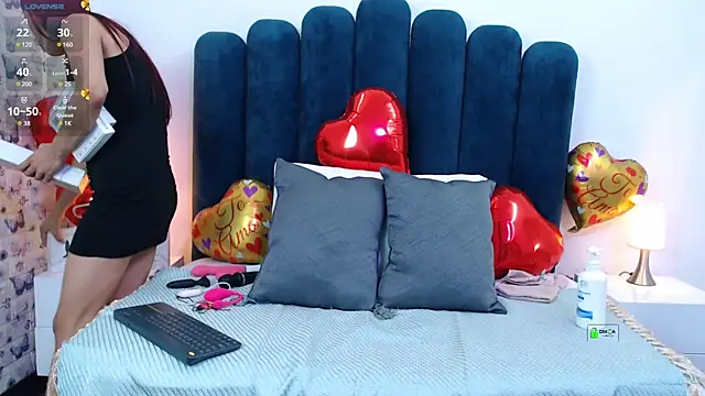 Alexawt online show from 02-18-25, 06:04