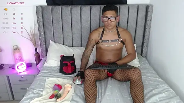 TomLover 12 online show from 01-08-25, 01:11