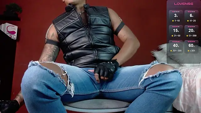 TomLover 12 online show from 03-20-25, 01:46