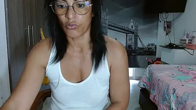 Snapshot of kateleyagrey chatting on 01-19-25, 11:45 kateleyagrey online show from 01-19-25, 11:45