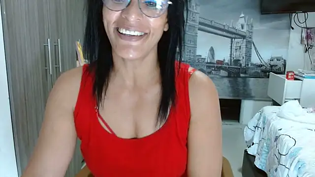 Snapshot of kateleyagrey chatting on 02-06-25, 12:33 kateleyagrey online show from 02-06-25, 12:33