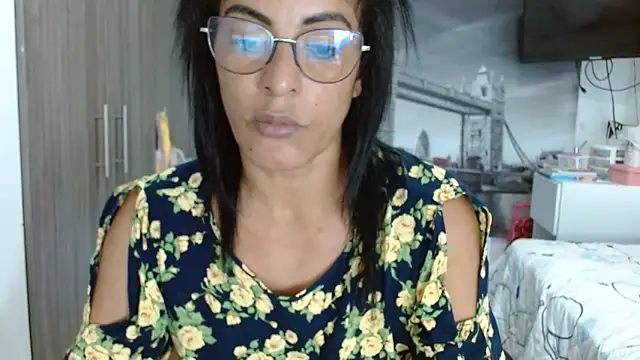 Snapshot of kateleyagrey chatting on 02-08-25, 11:02 kateleyagrey online show from 02-08-25, 11:02