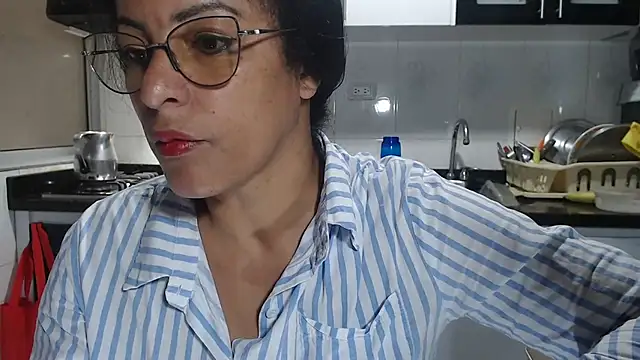 Snapshot of kateleyagrey chatting on 09-15-25, 01:22 kateleyagrey online show from 09-15-25, 01:22