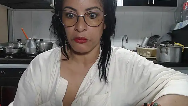 Snapshot of kateleyagrey chatting on 09-23-25, 11:57 kateleyagrey online show from 09-23-25, 11:57