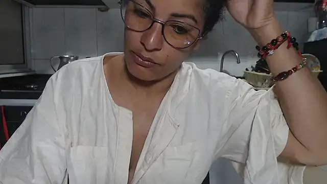 Snapshot of kateleyagrey chatting on 10-11-25, 10:58 kateleyagrey online show from 10-11-25, 10:58