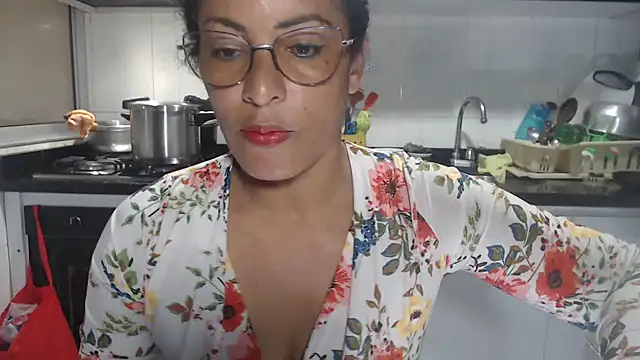 Snapshot of kateleyagrey chatting on 10-22-25, 08:08 kateleyagrey online show from 10-22-25, 08:08