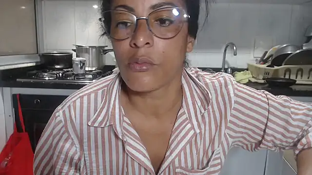 Snapshot of kateleyagrey chatting on 10-24-25, 07:21 kateleyagrey online show from 10-24-25, 07:21