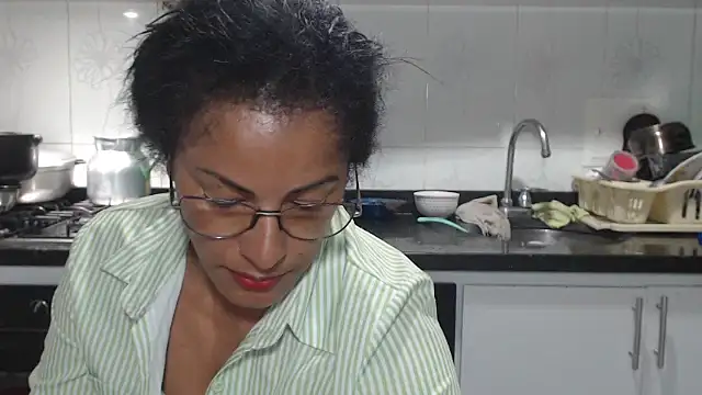 Snapshot of kateleyagrey chatting on 11-12-25, 07:35 kateleyagrey online show from 11-12-25, 07:35