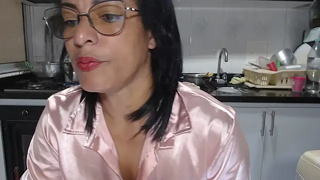 Snapshot of kateleyagrey chatting on 11-30-25, 12:20 kateleyagrey online show from 11-30-25, 12:20