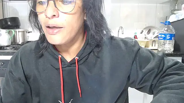 Snapshot of kateleyagrey chatting on 12-14-25, 11:26 kateleyagrey online show from 12-14-25, 11:26