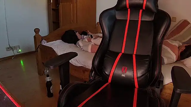 KmlBI26 online show from 10-30-25, 07:21