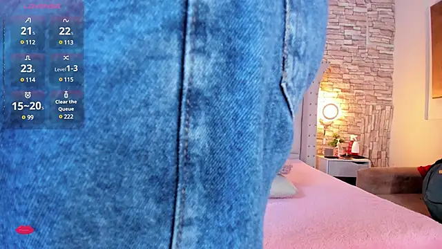 Snapshot of Lucia-sex chatting on 03-18-25, 08:04 Lucia-sex online show from 03-18-25, 08:04