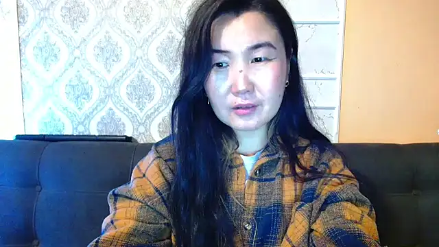 Bet Lu online show from 12-22-24, 01:22