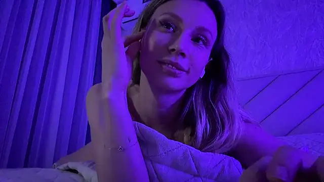 Alice Wonders online show from 02-07-25, 02:08