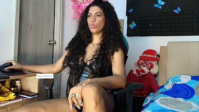 Hot Brunette34 online show from 04-13-26, 11:43