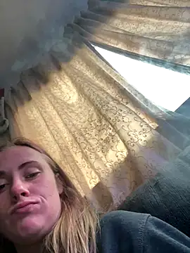 ClumsyLink online show from 12-17-25, 10:49