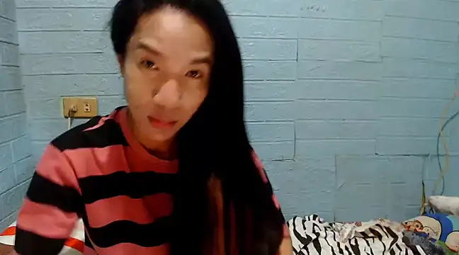 Snapshot of AsianNaughtiesMistress chatting on 03-20-25, 11:16 AsianNaughtiesMistress online show from 03-20-25, 11:16