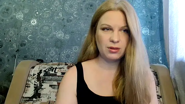 Snapshot of BlondeFox chatting on 05-02-26, 02:16 BlondeFox online show from 05-02-26, 02:16