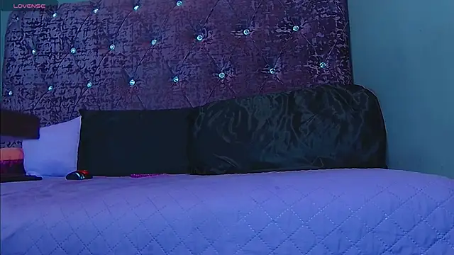 NoraBigAss online show from 01-06-25, 04:04