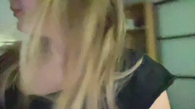 CharmingSarah online show from 10-09-25, 04:16