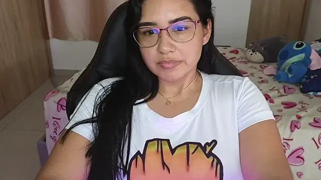 Snapshot of _anastasia chatting on 02-16-25, 12:19 anastasia online show from 02-16-25, 12:19