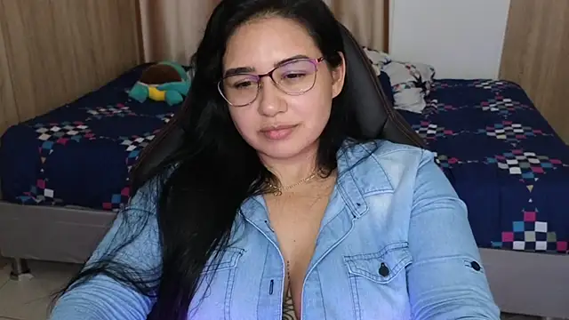 Snapshot of _anastasia chatting on 02-20-25, 12:41 anastasia online show from 02-20-25, 12:41