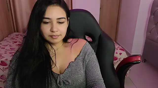 Snapshot of _anastasia chatting on 03-21-25, 10:50 anastasia online show from 03-21-25, 10:50