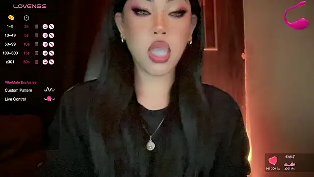 Snapshot of madam_agnes1 chatting on 07-16-26, 04:18 madam agnes1 online show from 07-16-26, 04:18