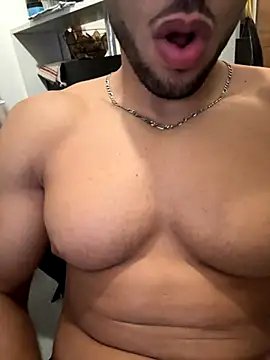 pimentfort77 online show from 09-11-25, 11:27