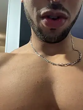 pimentfort77 online show from 11-04-25, 11:04