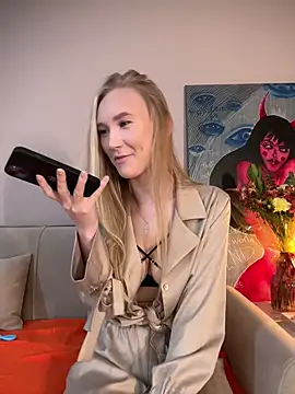 Snapshot of MariaTull chatting on 02-22-26, 07:56 MariaTull online show from 02-22-26, 07:56