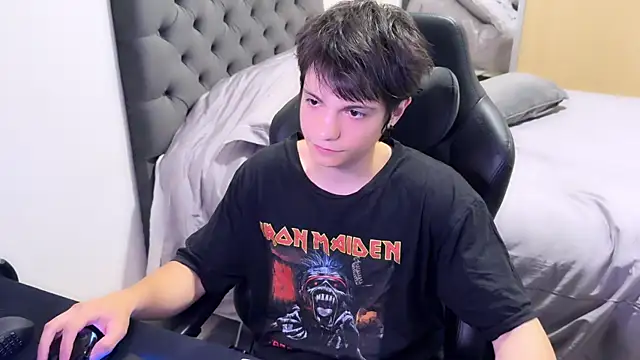 SasukeUhchiaa online show from 02-22-25, 01:33