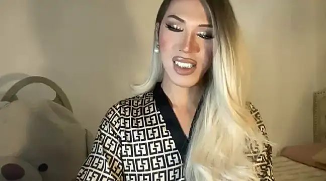 Ts glamxxxx online show from 01-31-25, 02:26