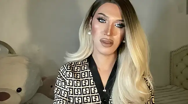 Ts glamxxxx online show from 02-11-25, 04:44