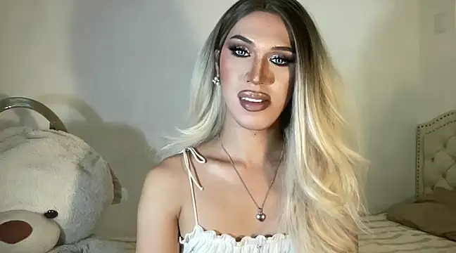 Ts glamxxxx online show from 02-15-25, 03:42