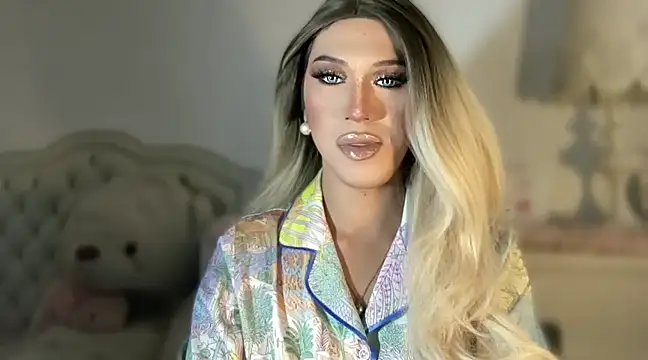 Ts glamxxxx online show from 03-11-25, 06:53