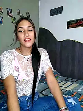 Little Naughty Nicole online show from 04-14-26, 04:40