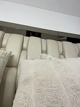 ALISSON FOXXX1 online show from 04-13-26, 09:53