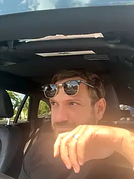 Snapshot of JonJ0 chatting on 09-30-25, 03:06 JonJ0 online show from 09-30-25, 03:06