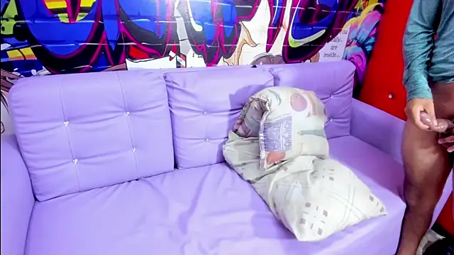 miacam-hot online show from 11-10-25, 01:15