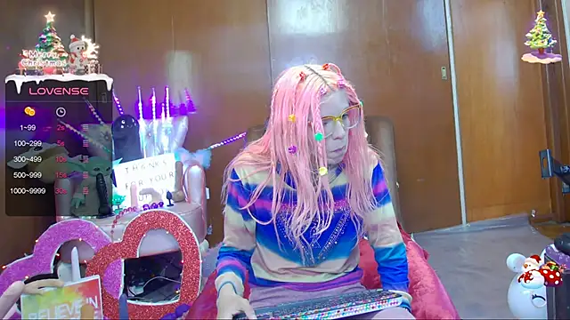 Skinygirl online show from 01-12-25, 11:26