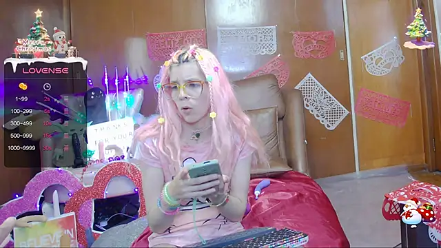 Skinygirl online show from 02-04-25, 02:07