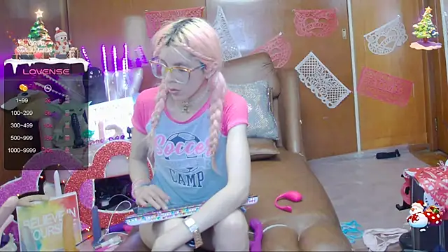 Skinygirl online show from 02-14-25, 02:50