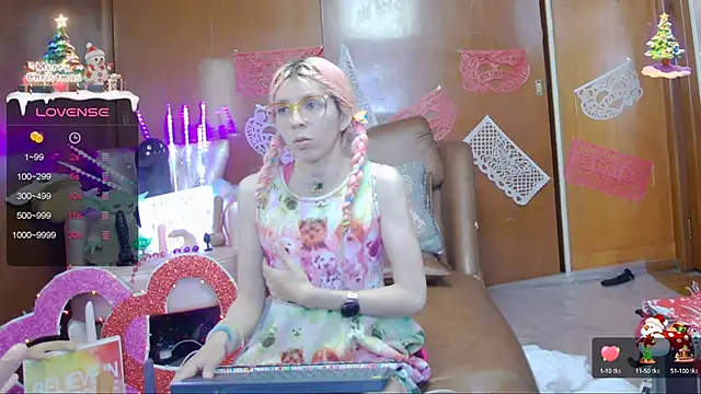 Skinygirl online show from 02-17-25, 11:53