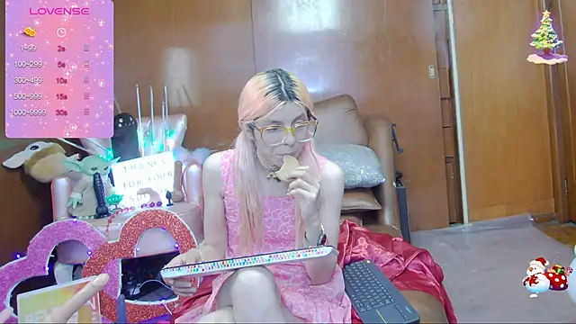 Skinygirl online show from 03-07-25, 10:54