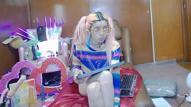 Skinygirl online show from 03-09-25, 02:39