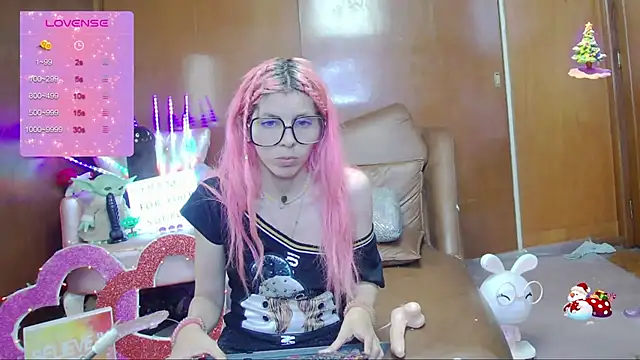 Skinygirl online show from 09-12-25, 12:00