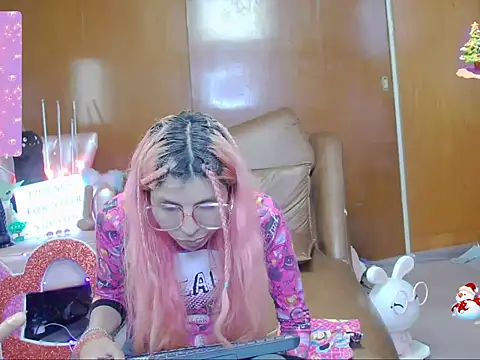 Skinygirl online show from 10-12-25, 01:59