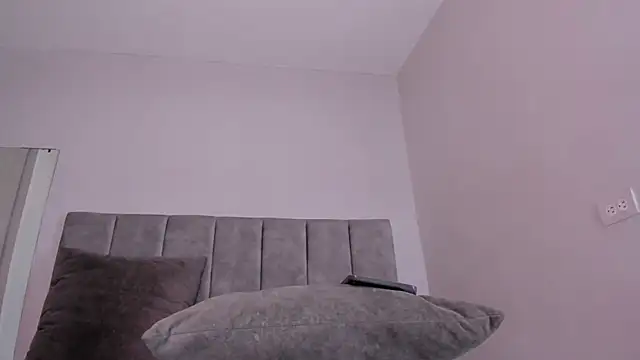 Snapshot of taylor_suxx chatting on 10-31-25, 03:57 taylor suxx online show from 10-31-25, 03:57