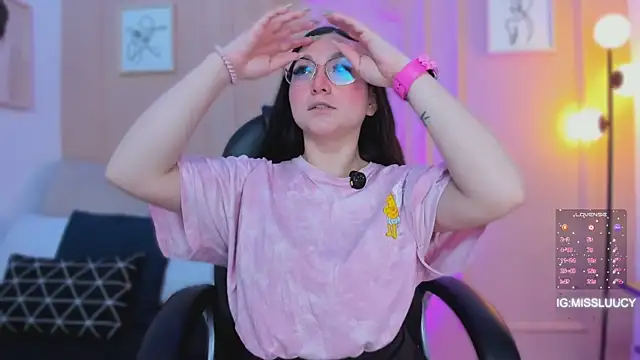 lucy neil online show from 04-22-26, 02:36